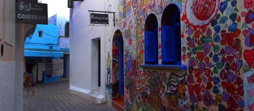 ASSILAH-DETALLE MURAL EN GALERIA